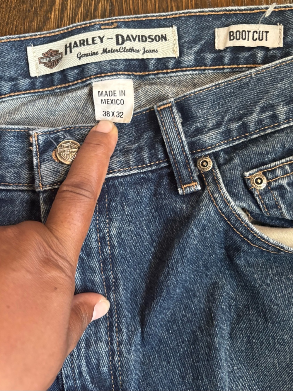 Harley-Davidson Men's Indigo Blue Denim Jeans with Leather Patch - Picture 4 of 7